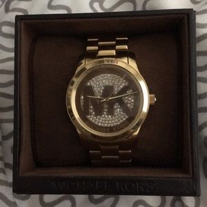 MK Runway Women’s Watch Gold Tone EUC